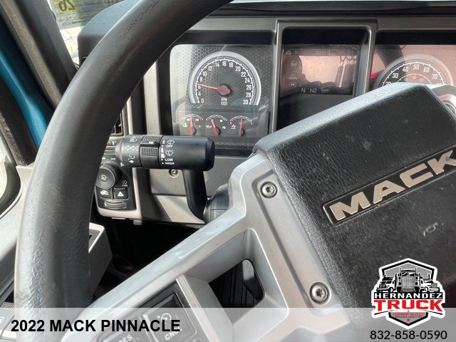 2022 Mack Pinnacle -
