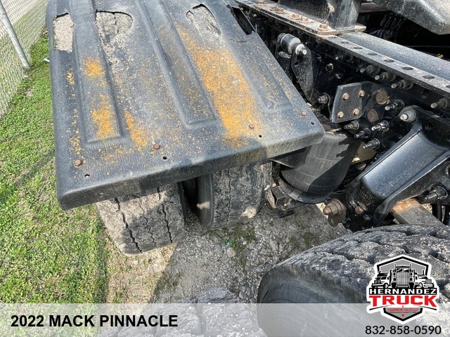 2022 Mack Pinnacle -