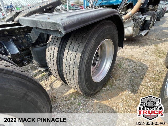 2022 Mack Pinnacle -